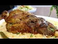 Download Lagu Het op deze luxe manier koken van het lam en de rijst maakt het heerlijk voor een feestmaal!