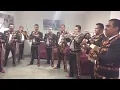 CHUY LIZARRAGA- "NO LLEGA EL OLVIDO" CON MARIACHI