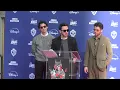 Lagu The Jonas Brothers give a speech at their handprint-footprint ceremony in Hollywood