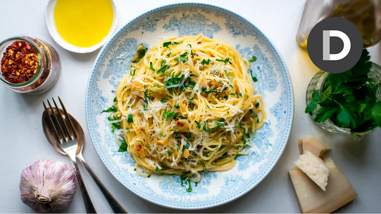 BESTES Spaghetti BOLOGNESE Rezept der WELT 🍝 Das kann jeder :-) | #kochenmitmelodie