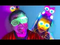Download Lagu Nastya dan ayah belajar membuat mainan bercahaya dan wayang kulit