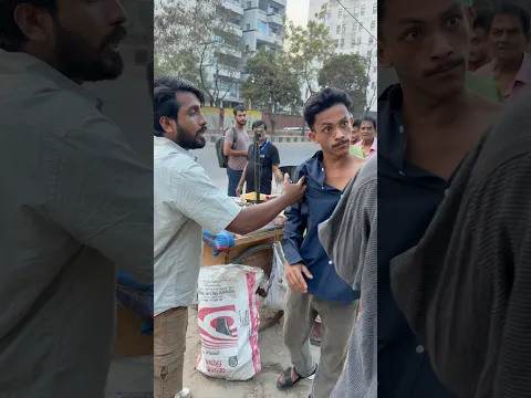 আহারে গরিব মানুষ, গরিবের কোনো দাম নাই😢
