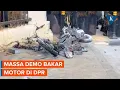 Download Lagu Demo Ricuh, Massa Bakar Motor di Gerbang Pancasila DPR