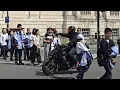 Download Lagu MOTOR BIKE WONT STOP FOR CHINESE TOURISTS CROSSING THE ROAD #kingsguard