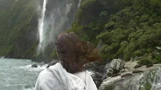 النور مكانه في القلوب بدون موسيقى 