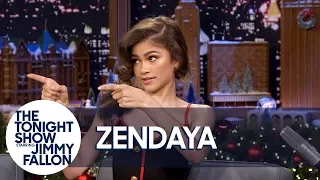 zendaya shows one of her and zac efrons trapeze fails for the greatest showman
