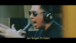 Download BLACKTEETH - Jari Tengah Di Udara (Official Video) MP3