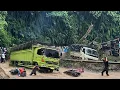 TRAGEDI HARI INI !!! Sitinjau Lauik Kembali Memakan Korban, Truk Hino Mundur Kencang Menabrak Tebing