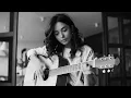 Download Lagu Smokin The Breeze (officiële video)