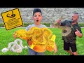 CALEB LEERT OVER SLANGEN met PAPA! Ontleed het Ratelslang Super Lab Experiment SPEELGOED!