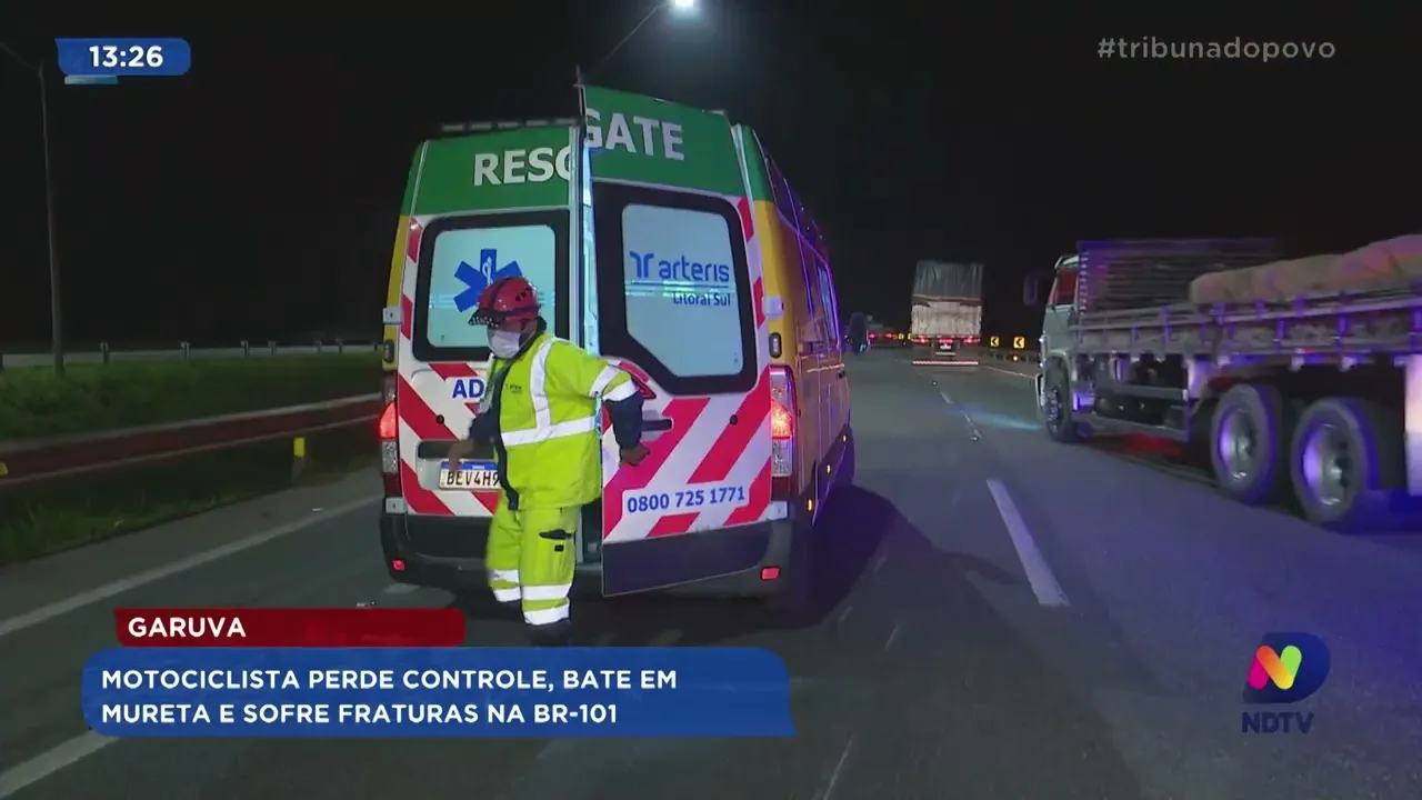 Garuva: motociclista perde controle, bate em mureta e sofre fraturas na BR-101