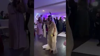 عروسة ترقص نايلي يبرد القلب الملحفة الشاوية الجزائرية  عروسة ترقص نايلي يبرد القلب الملحفة الشاوية الجزائرية