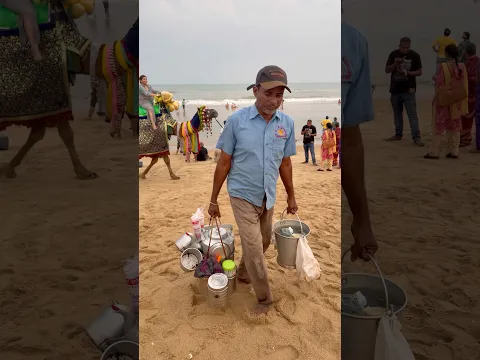 Hardworking Man Sells Fresh Tea of India