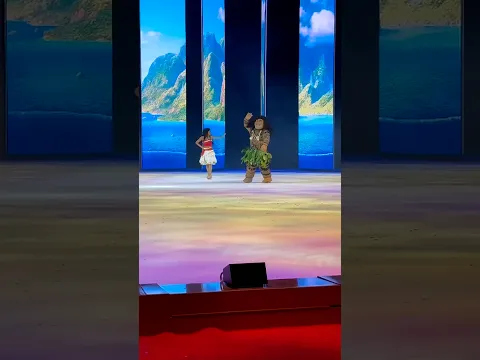 Moana & Maui’s Final Wave! 🌊✨ | Disney On Ice