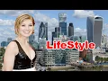 Rosamund Pike Lifestyle Rosamund Pike Biography Family Net Worth Famous People