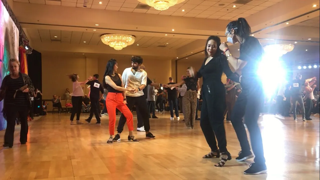 Advanced J&J prelims, Halloween Swing Thing 2022 - Sam Anspach & Helen Zhou