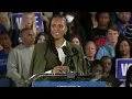 Download Lagu Alicia Keys campaigns for Kamala Harris
