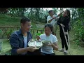 Lagu The fisherman who once saved Tu Tieu's life unexpectedly reappears with Linh at Uri's farm.