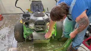 John Deere Z235 Zero-Turn Riding Mower Carburetor Problems