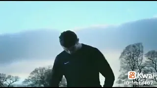 كرستيانو رونالدو  أنا عشت قبلك طير حزين مكسور جناحو رصاص عنيكو بيرشك فينا هو انتو ليه بتبوصو علينا دندنها