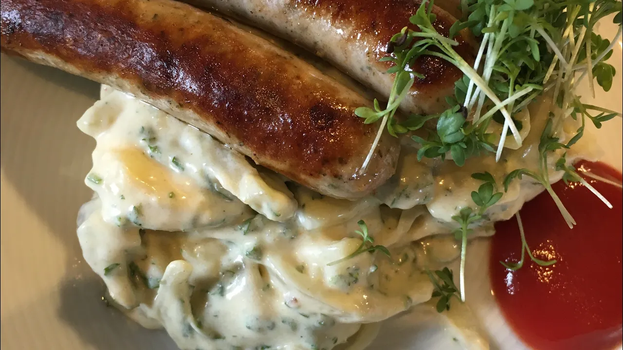 Kartoffelsalat (richtig lecker - immer gut). 