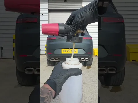 Satisfying Snowfoam ASMR 😌#rangerover #snowfoam #carwash #detailing #satisfyingvideo