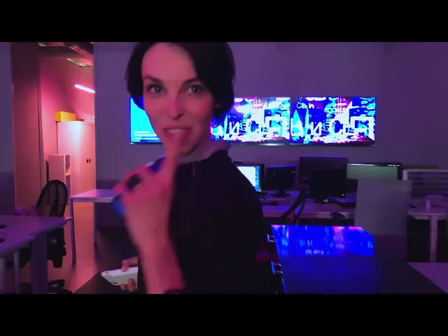 I Miei Amici Indesiderati: Parte I L'ultima Trasmissione da Mosca | Clip