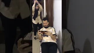 ليش زوجي ما بيتحمل مزحي كوميدي شورت الحياة الزوجية  ليش زوجي ما بيتحمل مزحي كوميدي شورت الحياة الزوجية
