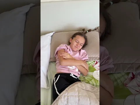 Freddy took girls blanket FNAF