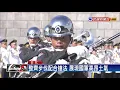 儀隊+張惠妹經典歌《牽手》 玩出國慶新滋味－民視新聞