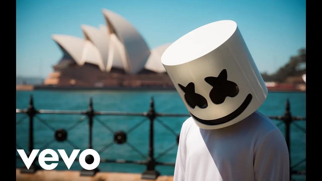 Marshmello ft. Fetty Wap - Trap Queen (Official Music Video)