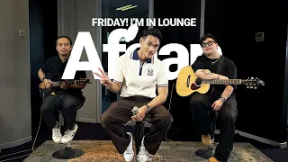  friday im in lounge afgan sebentar sampai jumpa kacamata