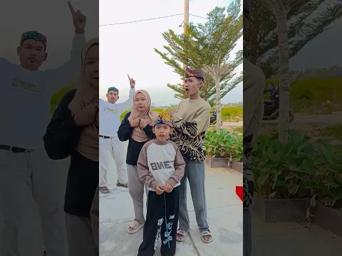 siapa nama temen main kamu 🙂 #randikarafiefamily