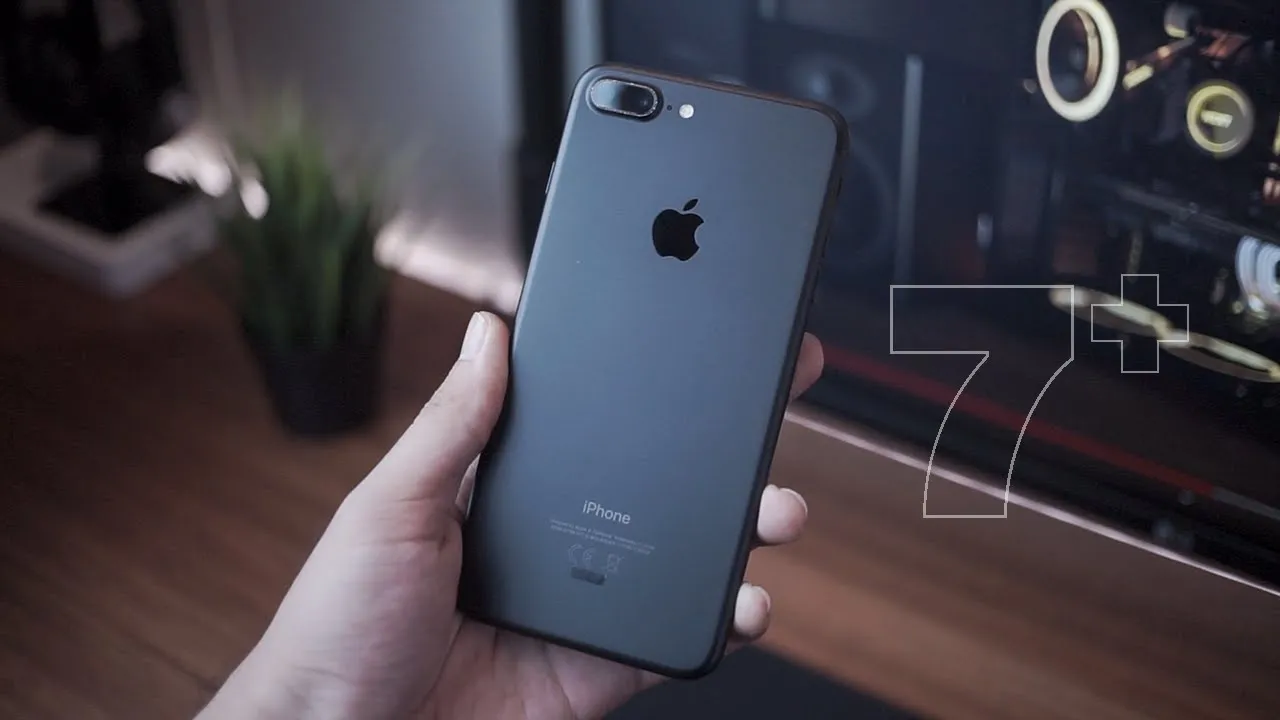 iPhone 7 Plus Jet Black: Unboxing a Unicorn!