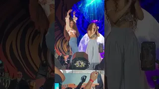 ميريام فارس ترقص مع الجمهور في مهرجان Summer Jam في الأردن عمان 