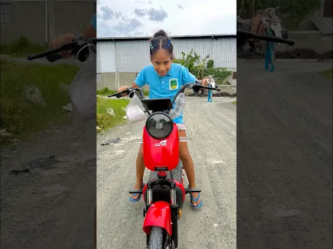 Para la escuela en parineta 😭😂📚 #humor #yosoydelos7mil #videos #comedia