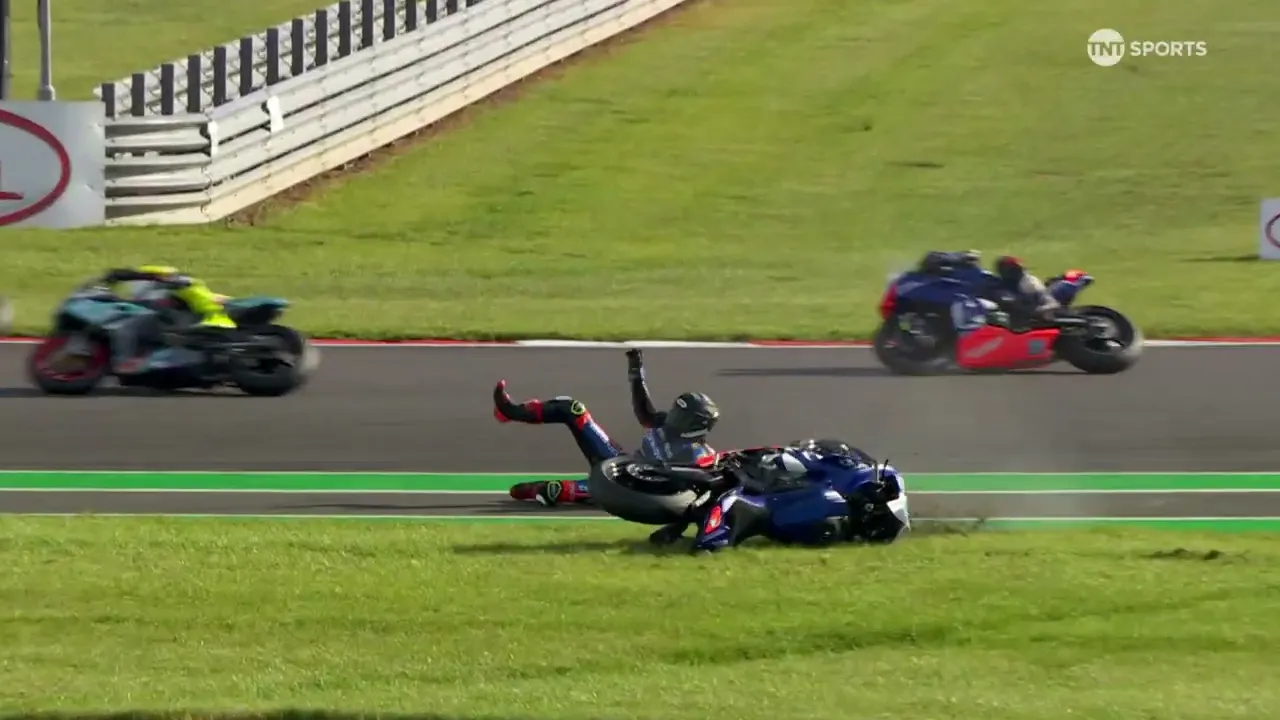2026 Pirelli British Sportbike Championship - Donington Park - Race highlights