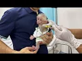 Download Lagu Reaksi bayi monyet Xuka saat sang ayah membawa dia dan anak anjingnya untuk divaksinasi