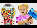 Lagu Alicja pomaga przyjaciółce znaleźć brakujące cukierki z automatu z gumami do żucia