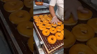 The BUSIEST DONUT FACTORY In The WORLD Carl S Donuts In Las Vegas 