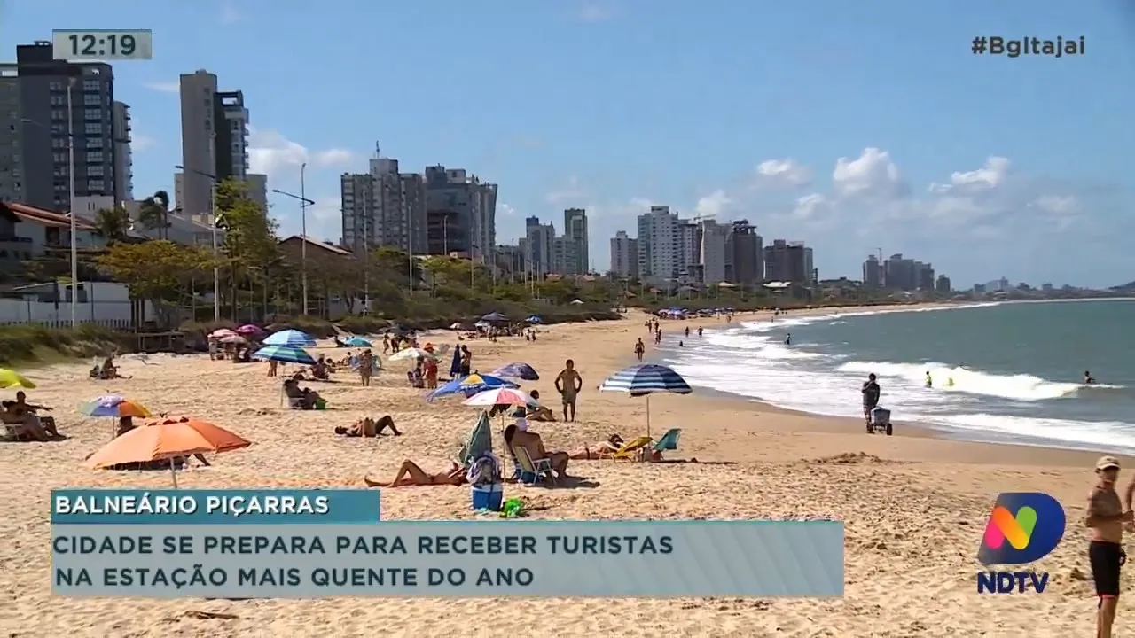 Balneário Piçarras se prepara para receber turistas na estação mais quente do ano