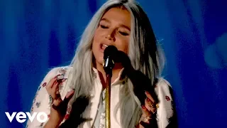 Download Kesha - Praying (Live Performance @ YouTube) MP3