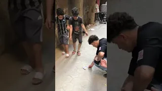 لما تيجي تلعب بلي مع العيال 