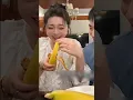 Download Lagu Ik dacht dat het een banaan was... totdat ik hem pelde 🍌😭