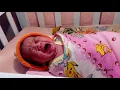 Download Lagu Menggemaskan!!! Bayi Baru Lahir Ini Menangis Bikin Gemas