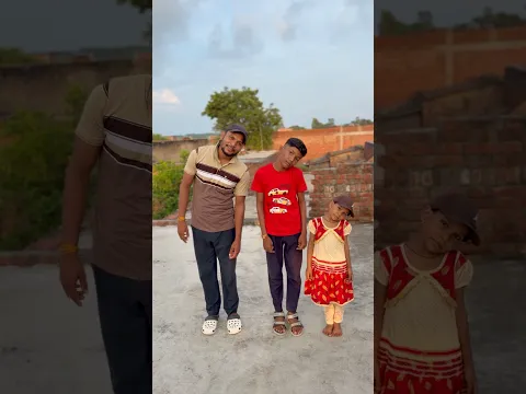 Surprised chicken 🤣 #shorts #funny #viral #youtubeshorts #trendingshorts