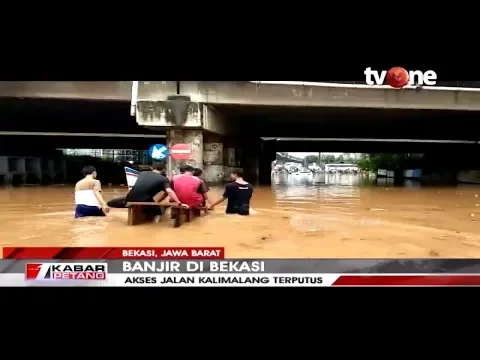 Akses Jalan Kalimalang Bekasi Terputus Akibat Banjir | tvOne