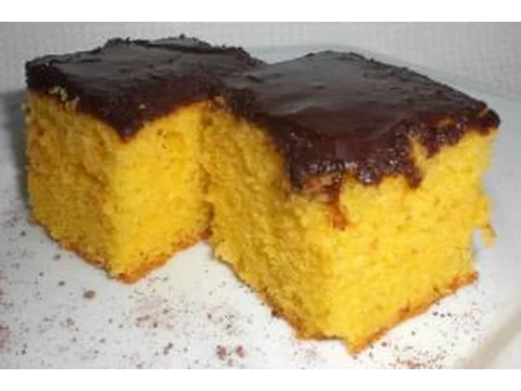 BOLO DE CENOURA FOFINHO COM COBERTURA DE CHOCOLATE DURINHA