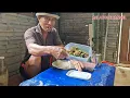 Download Lagu SANGAT MENYELERAKAN MAKAN TENGAHARI DI PONDOK KEBUN // LAUK PEKASAM DAN DAGING BABI PANSUH //