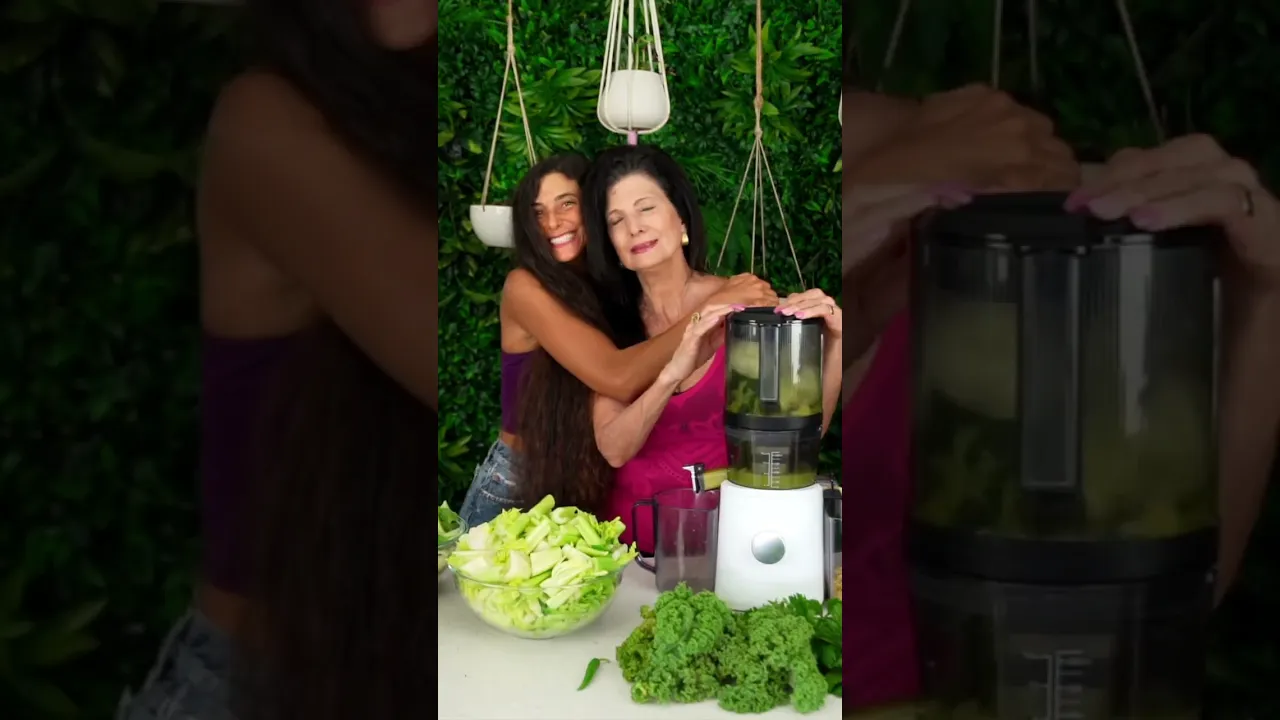 Teaching My Mom How to Juice for Anxiety, Stress, Weight-loss, Constipation, and Hair-Loss 